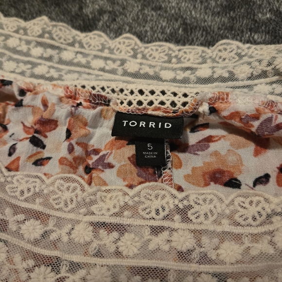 Torrid tank top size 5 orange and cream and deep magenta Floral print - Picture 3 of 3